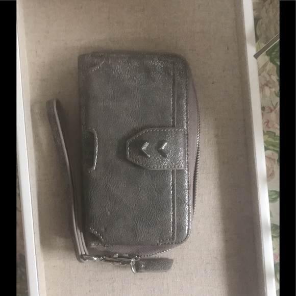 Maddison tech wallet wristlet. Stella & Dot. New - Picture 2 of 10